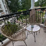 Marino Mar Boutique Apartments, Sauna & Wifi Inclusive 公寓式酒店
