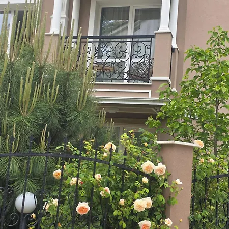 Marino Mar Deluxe Studios, & Indoorpool Inclusive