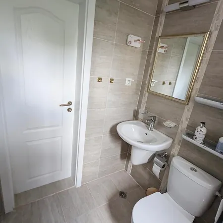 Marino Mar Deluxe Studios, & Indoorpool Inclusive Апартхотел