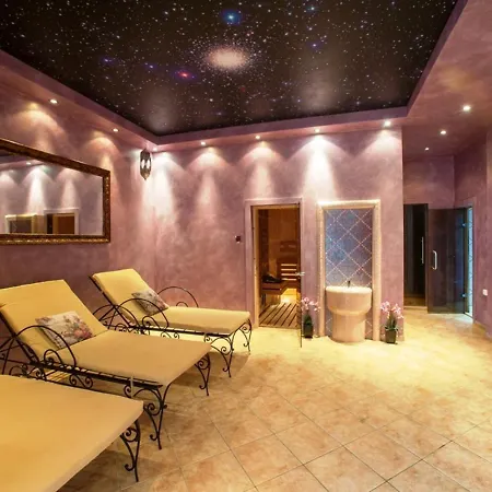 Marino Mar Deluxe Studio, Sauna 3 Pools Spa Central To Sea Sunny Beach