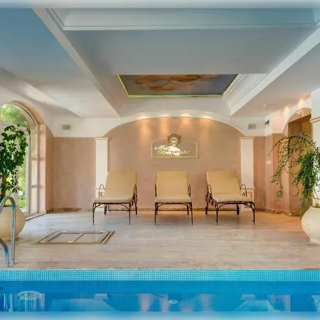 Hotel de apartamente Marino Mar Boutique Apartments, Sauna & Wifi Inclusive