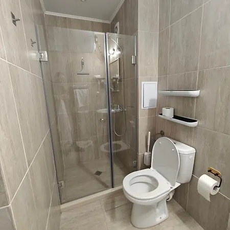 Marino Mar Deluxe Studios, & Indoorpool Inclusive 3*